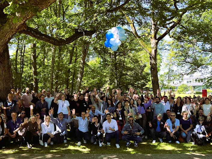 team building réaction en chaines domino paris collaboration création entreprise séminaire