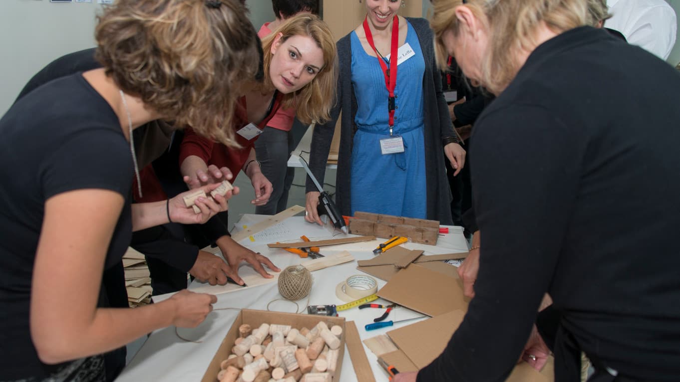 Team building atelier Construction RSE éco-responsable animation création paris séminaire entreprise