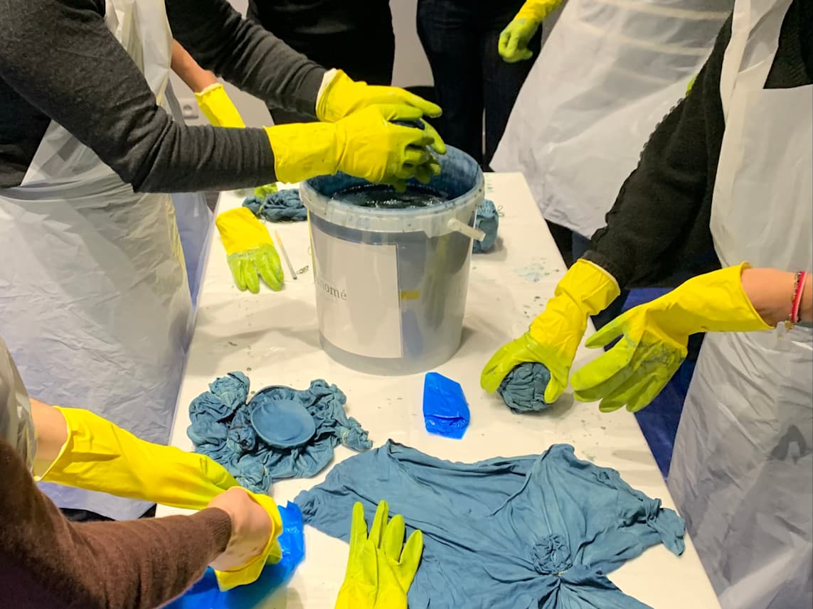 team building atelier création teinture indigo rse paris entreprise séminaire