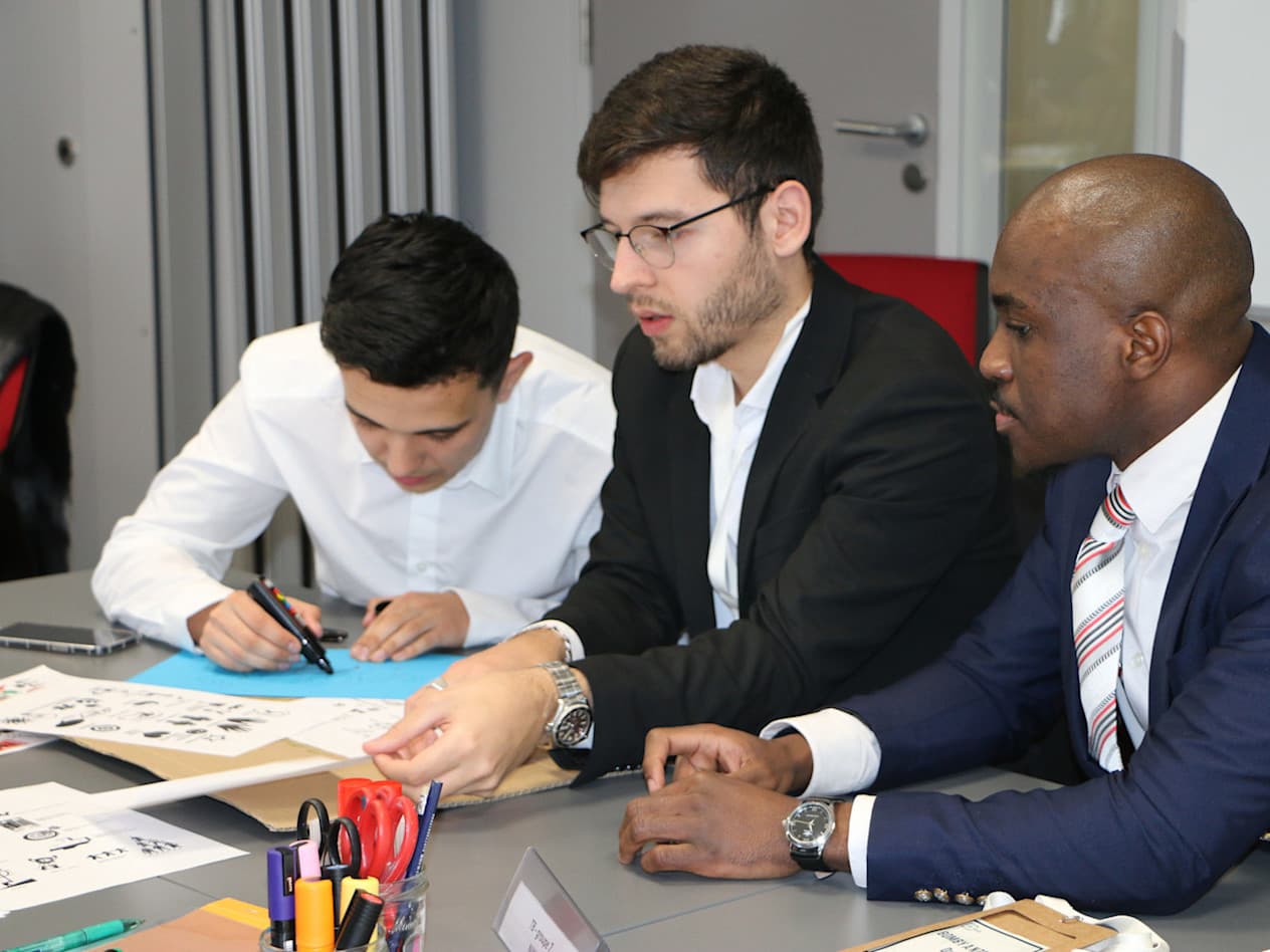 team building atelier création entreprise collaborateur paris artiste art interactif