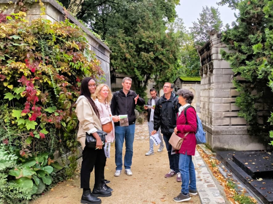 team building rallye jeu de piste paris père lachaise cimetière 19ème arrondissement