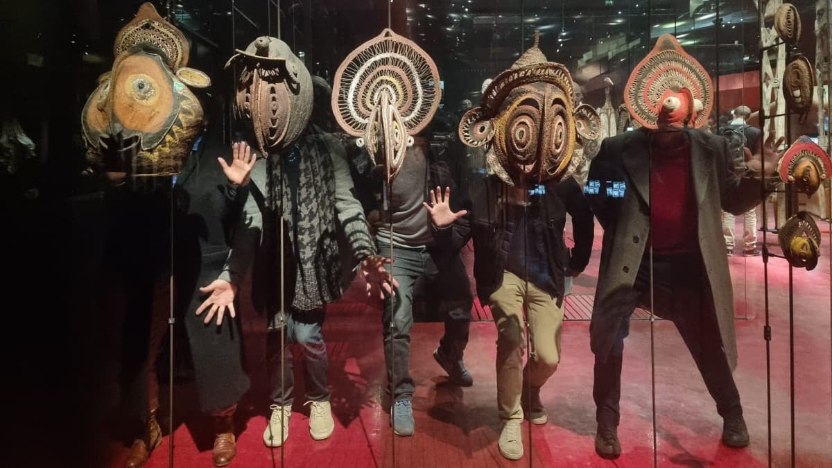 Team building Rallye Paris au Musée du Quai Branly exploration jeu de piste chasse au trésor